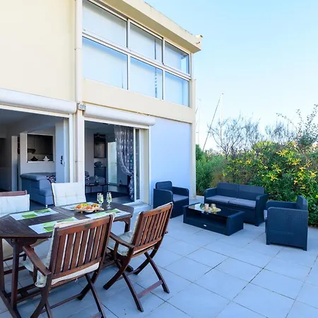 Marina Apartment *